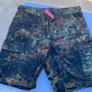 Supreme Camouflage Men’s Shorts size 32